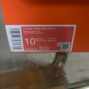 Nike Free Metcon 6 - White and Platinum